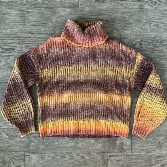 🌼OLD NAVY🌼 Ombré Knit Turtleneck Sweater, Size S - Picture 2 of 7